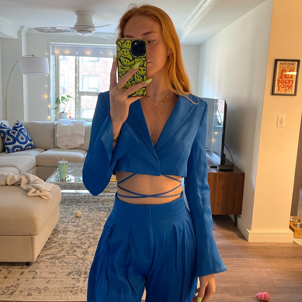 ⚡️ ZARA CROPPED BLAZER ⚡️